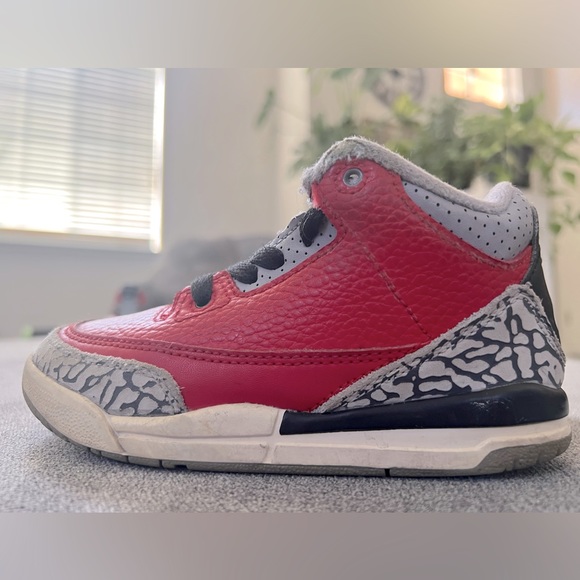 Kids Nike Air Jordan 3 Retro Red - Size 10.5C - Picture 1 of 7